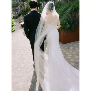Elegant White Bridal Veil